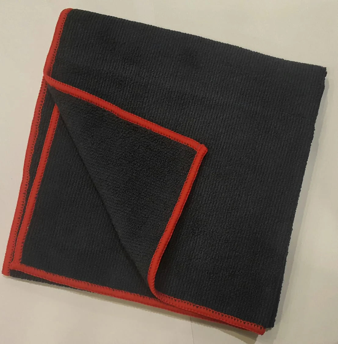 Clean & Shine MF Towel Black (40 x 40 cm) 330 GSM Red Border